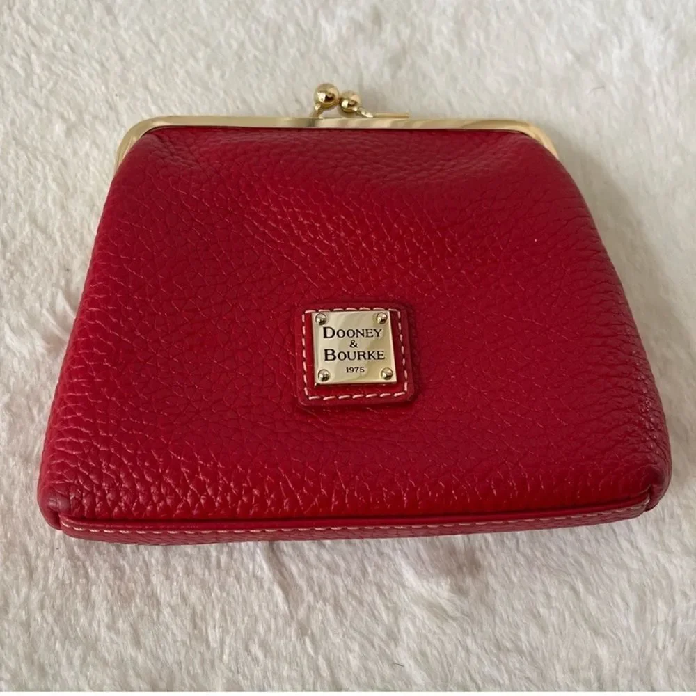 Dooney & Bourke Red Leather Kiss-Lock Coin Purse, Excellent Condition - Picture 6 of 7